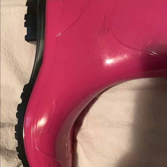 Ugg pink Rain boots - Picture 3 of 4
